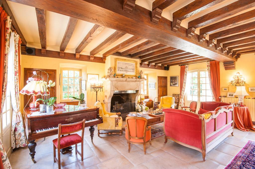 Bed and Breakfast Le Petit Manoir Des Bruyeres Villefargeau Екстер'єр фото