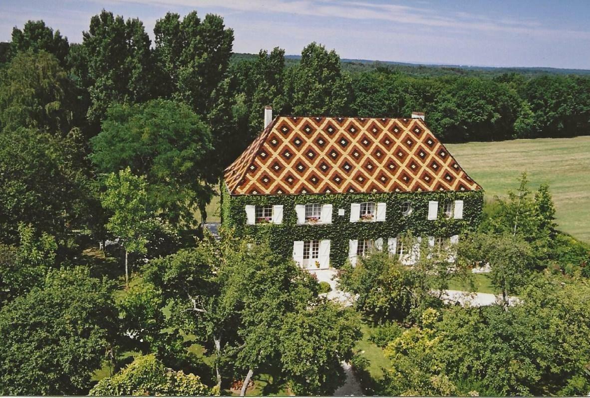 Bed and Breakfast Le Petit Manoir Des Bruyeres Villefargeau Екстер'єр фото